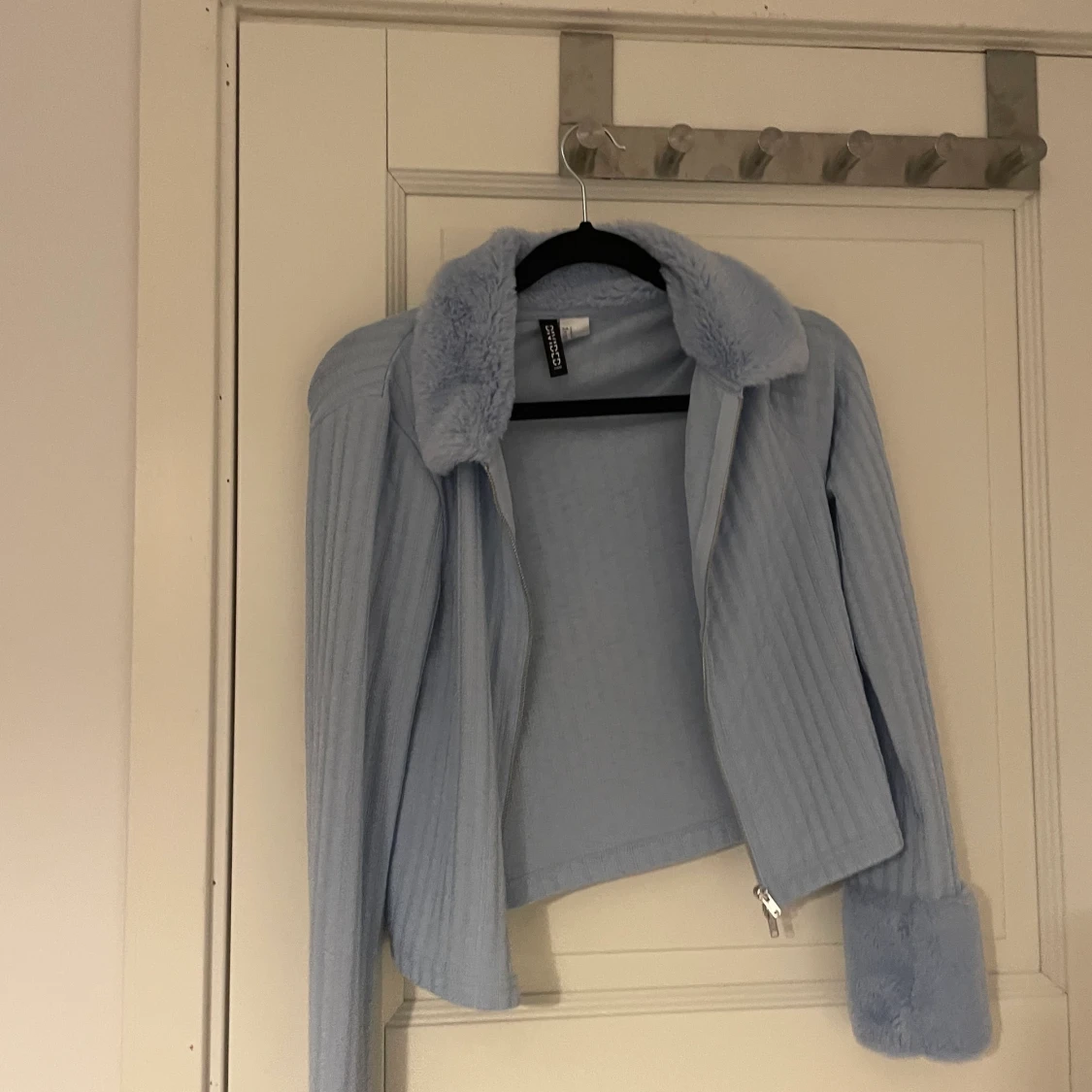 Hm kofta me fejkpäls - 90