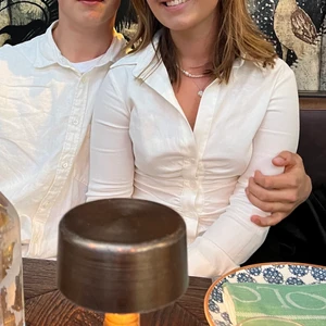 Zara topp - Säljer denna ur snygga topp från zara. Tyvärr för liten. Använd en gång. Storlek XS