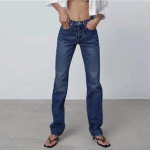 Säljer nu mina ass snygga zara jeans ❤️ är i st 34 😍