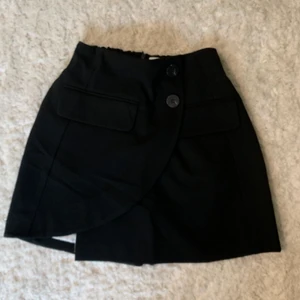 Ny kjol - Ny oanvänd kjol från bershka 