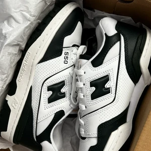 New Balance 550 - Helt nya gröna New Balance 550 i storlek 37,5. Köpte på Zalando! Köparen står för frakten!