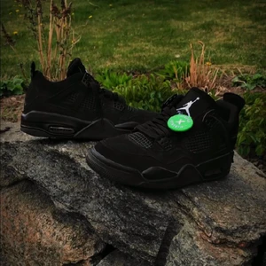 Jordans 4 black cats  - Säljer mina Jordans 4 storlek 40