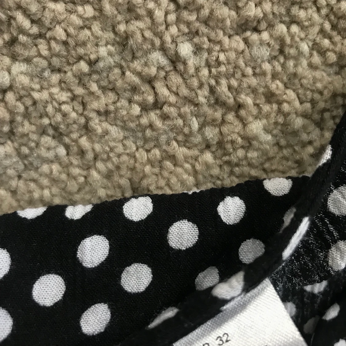 Prickig klänning  - 90