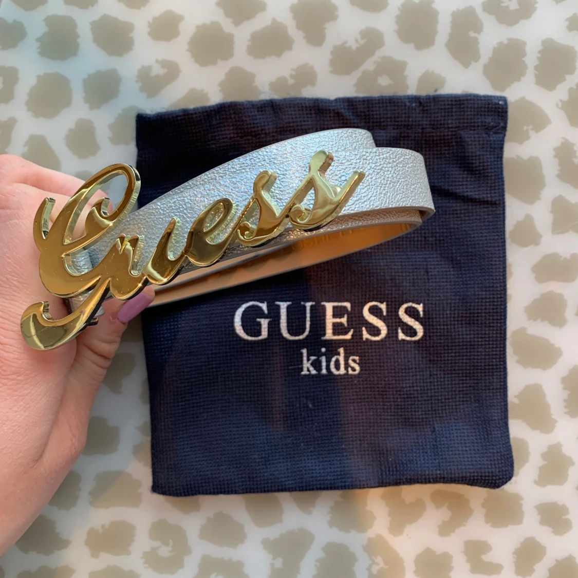 Guess skärp - 90