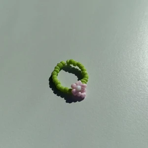 Blommring! - 7kr!! Om du köper något annat också blir det 5kr!