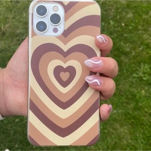iPhone skal - Säljer fortfarande detta fina iPhone skal!! 🤠🤎 Passar iPhone 12 pro max. 