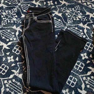 GIRLVIVI JEANS - Jättecoola raka jeans, 76cm i midjan (de är low-waisted) och 81cm innerbenslängd. 75kr + spårbar frakt