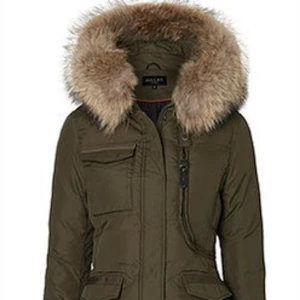 Hollies vinterjacka  - Skick: använd en vinter  Köpt för 5500:-  ………. Pris går att förhandla. 