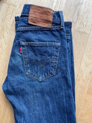 Levi’s 501 W28 L32 - Herr, Regular fit, Snyggt tvättade, ej slitna