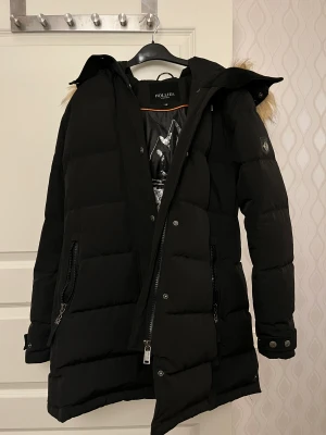 Hollies-Subway - Köptes nyligen passar inte pågrund av fel storlek köptes för 5299kronor säljer för 3000, pris kan diskuteras kan gå lägre