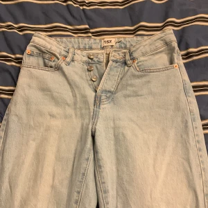 Blåa jeans från lager 157 - Fina blåa jeans från lager 157💙använd några gånger!! Storlek: XS