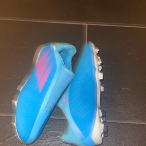Adidas speedflow.3 - Denna skor är typ inte använda och kommer utan kartong, de är jätte bra skor och just nu går de för 1,600