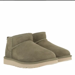 olive ugg - Helt nya olive uggs som inte passade, endast testats