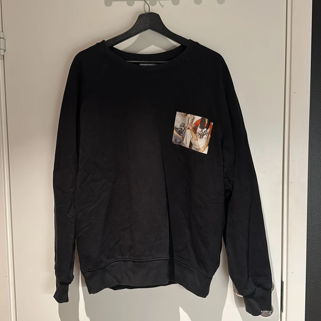Svart sweatshirt 