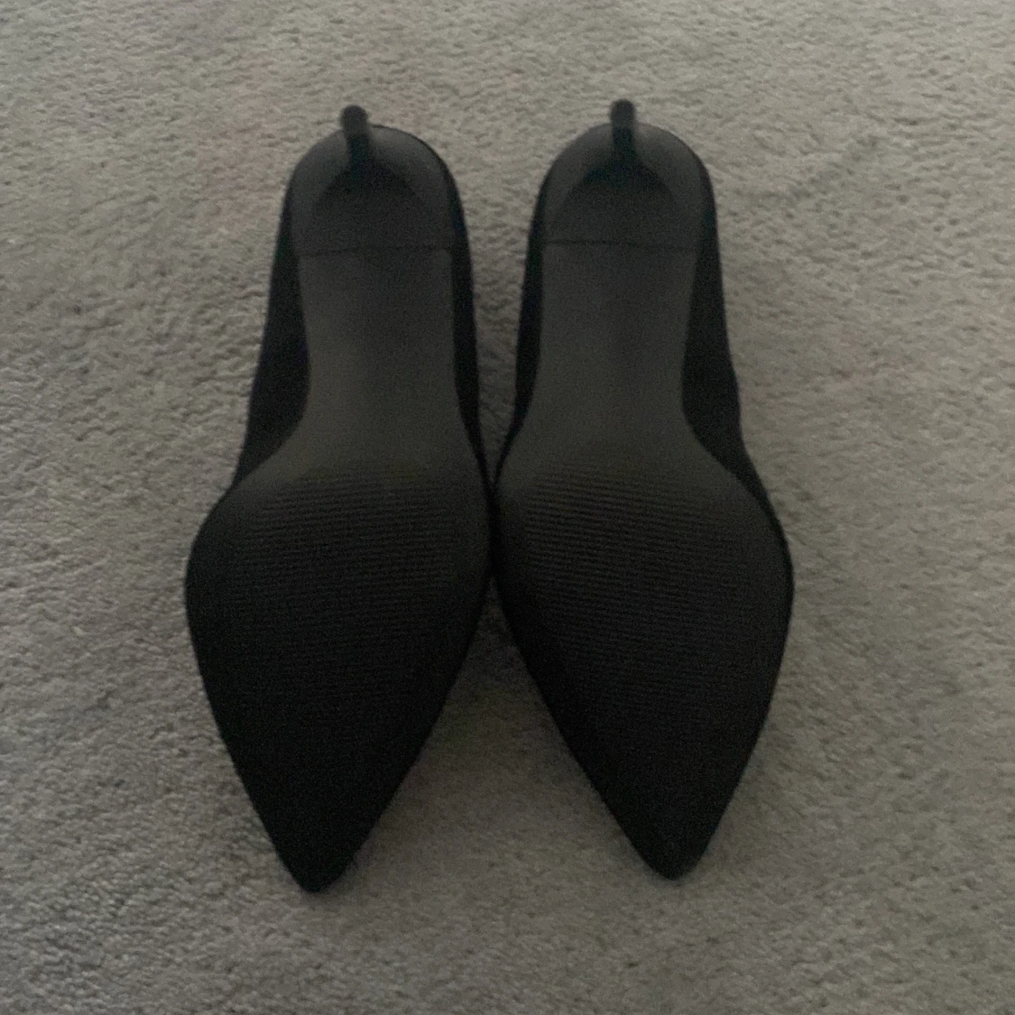 Oanvända höga pumps - 91