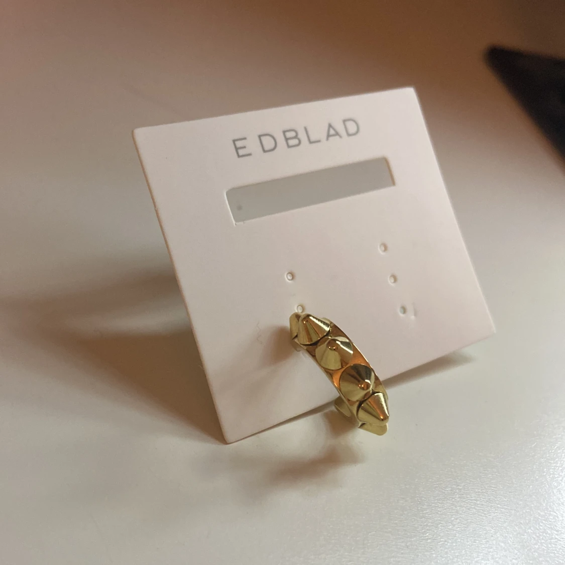 ”Ett” edbladsörhänge  - 91