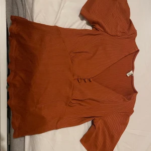 Topp - Topp i brun/orange färg Storlek xs