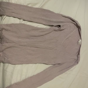 Tröja ljus lila - Tröja i ljuslila Storlek xs passar även s