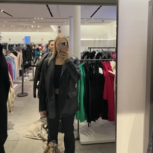 Skinnkavaj - Skinnkavaj ifrån Zara super fin passform då den är lite oversized