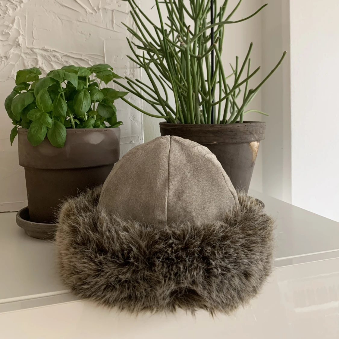 Mössa pälsimitation