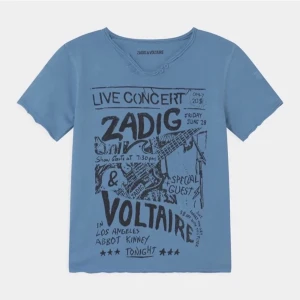 Zadig tröja  - Säljer nu min fina Zadig et Voltaire t-shorts eftersom att den tyvärr inte kommer till användning. Använd fåtal gånger, inga defekter och därmed i nyskick. Pris kan diskuteras💗