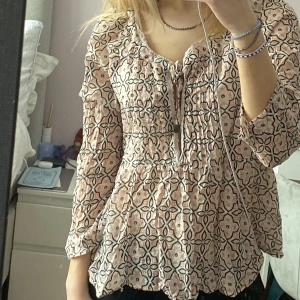 Odd Molly blus  - Jag säljer denna fina Odd Molly blus💗frakt 43 kronor