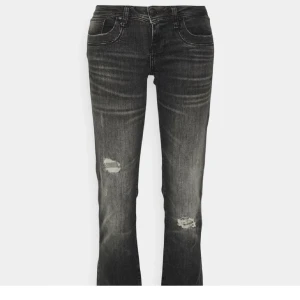 Ltb valerie jeans 31/30 - Valerie jeansen från Ltb i fint skick, använda enstaka gånger. Storlek 31/30 och passar mig som har 38