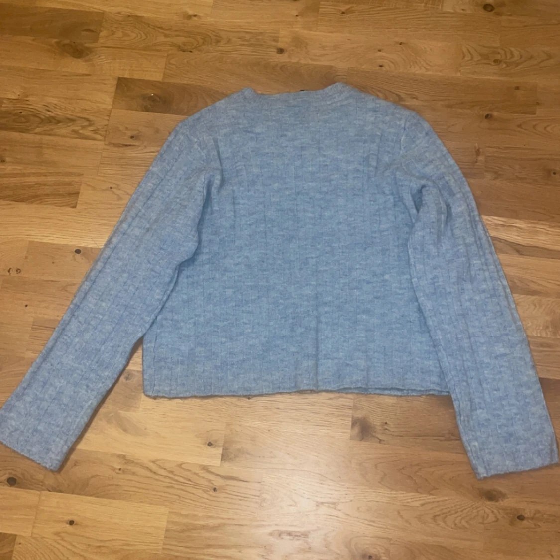 Blå stickad tröja  - 91