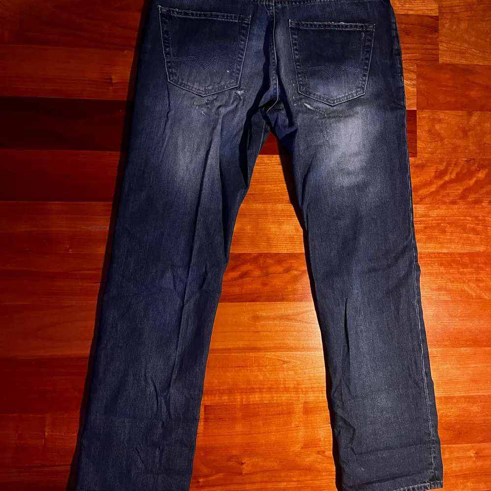Ett par vintage Boss Orange (Hugo Boss) jeans.. Jeans & Byxor.