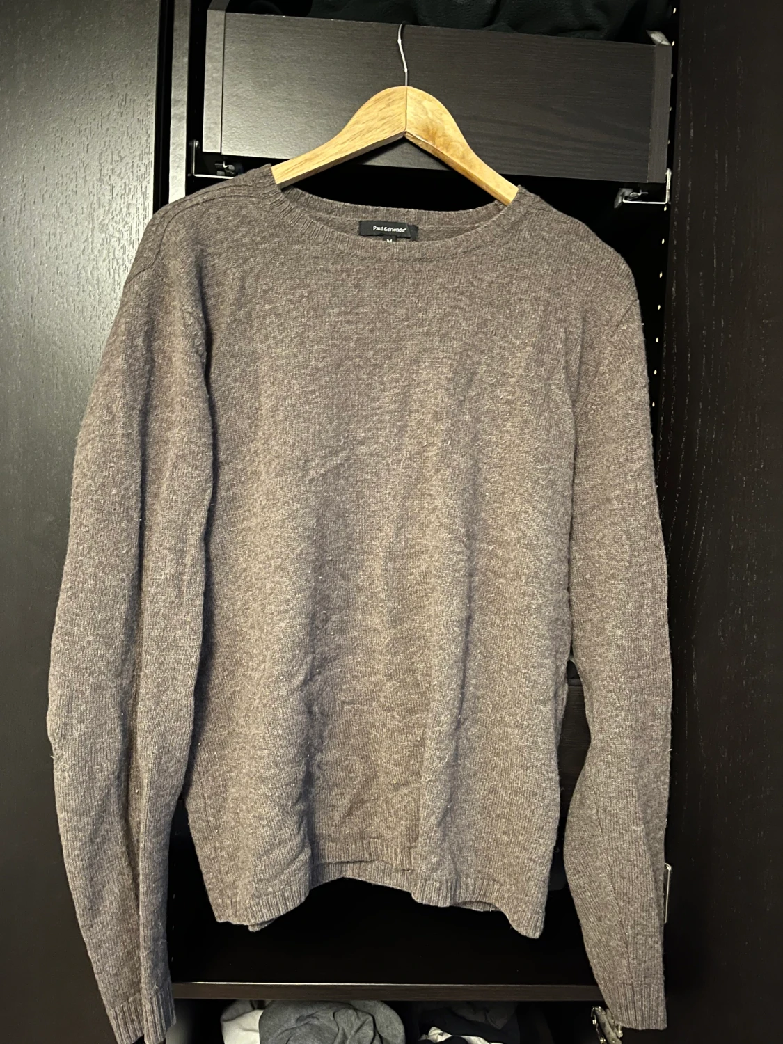 Stickad tröja Paul and Friends