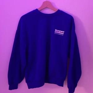 Tröja från Gina  - Tjock tröja från Gina. Aldrig använt. Storlek M.