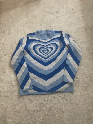 fin tröja - jättefin mysigtröja, jättebra skivk. kommer ej till använding 