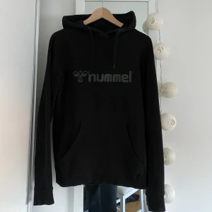 Hoddie Hummel - Snygg hoddie ifrån Hummel🤍