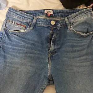 Tommy hilfiger jeans i storlek 32 /32 