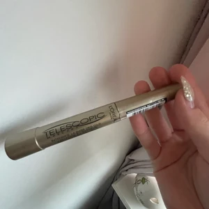 Loreal telescopic mascara  - Säljer denna helt oanvända mascaran ifrån Loreal eftersom jag har två stycken! Original pris är 169kr men säljer för 100kr inklusive frakt! Kom privat för intresse, frågor eller köp!😍