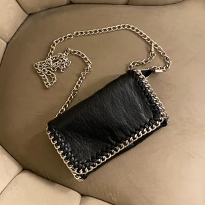 Tiamo väska  - Säljer nu min lilla Tiamo väska då den inte längre kommer till användning ❤️