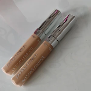 Concealer från l'oreal - Concealer i färg 3N ( Creamy beige) och 6 D/W ( Goldenhoney). Säljer båda för 50 kr. 25 kr/st. Oanvända