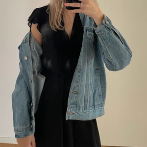 Klänning H&M strl S - En svart basic klänning från H&M!💖💘💞