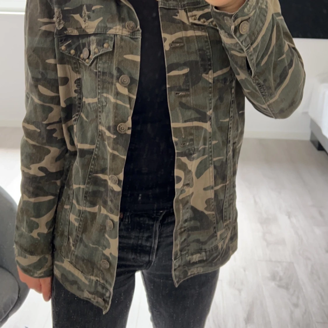 Grön camouflage jeansjacka - 90