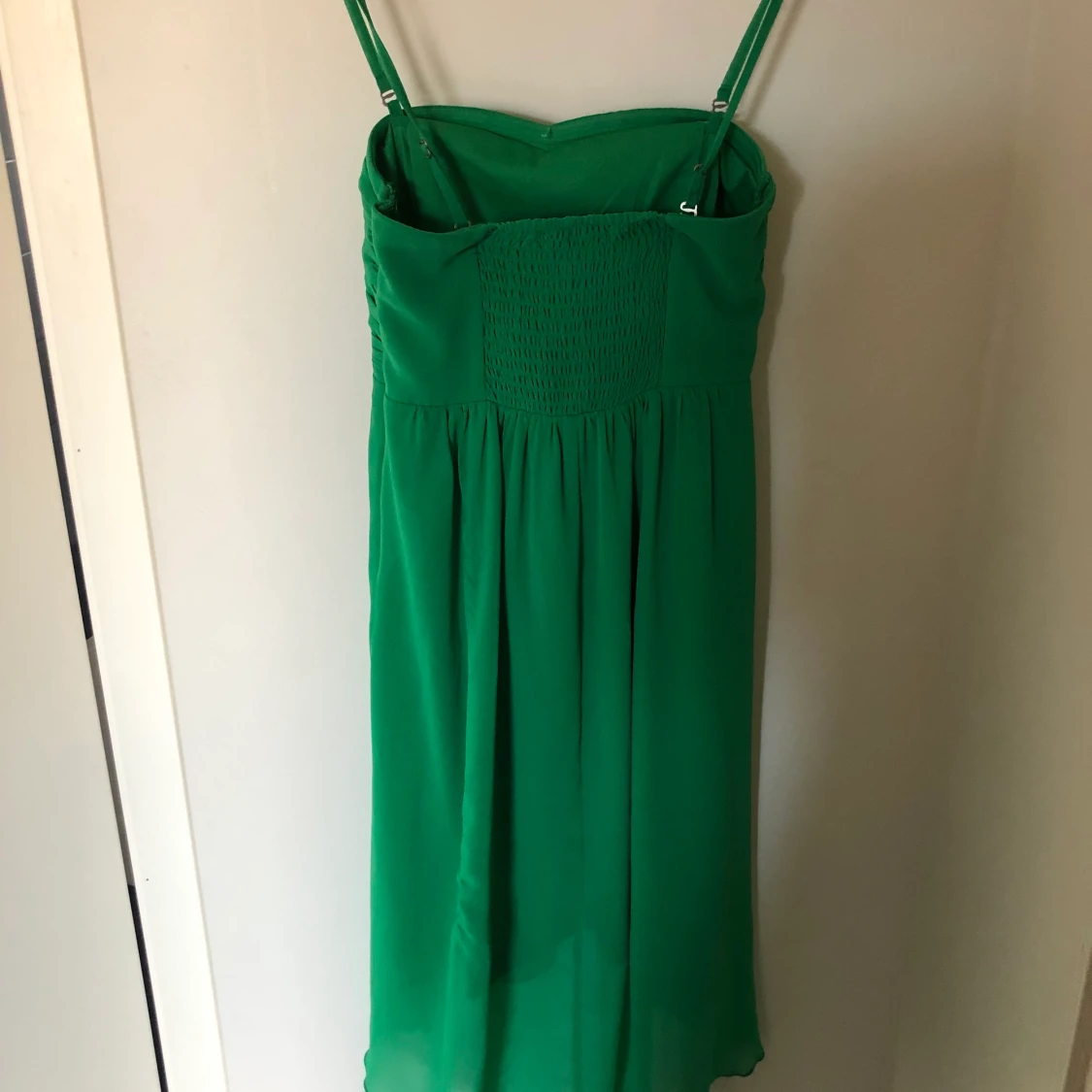 Jättefin grön sommarklänning från VILA - 90