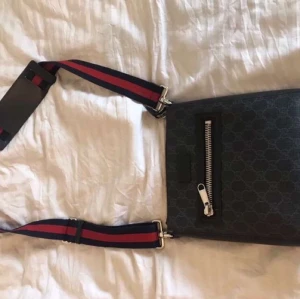 Gucci väska - .