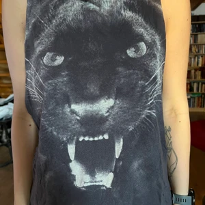 Linne - Armlöst linne med tryck