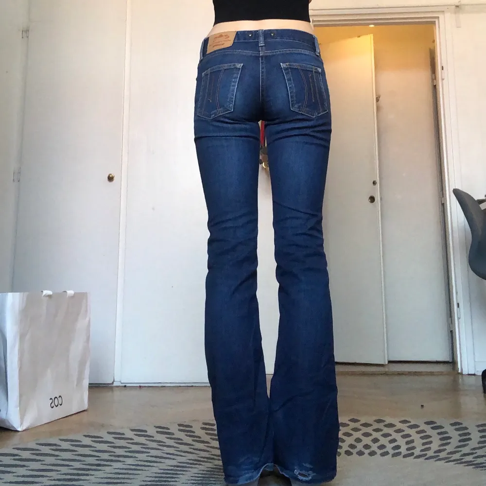 Vintage fornarina, jag är 174 och har xs i zara jeans💙💙. Jeans & Byxor.