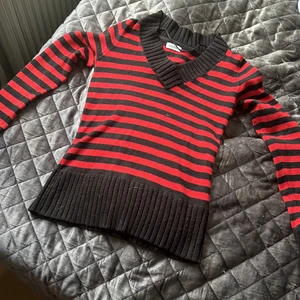 Tröja - Randig stickad tröja