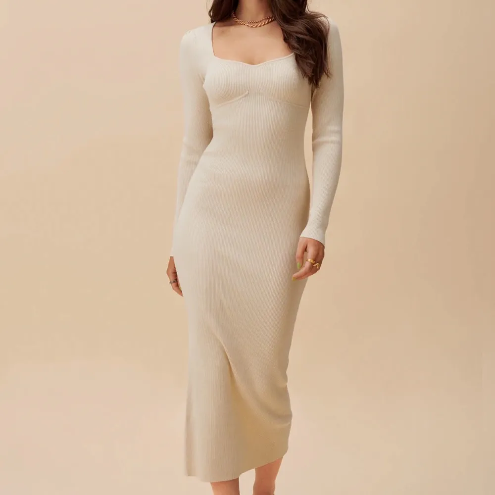 Klänning Roma dress från adoore färg creme white storlek 40,aldrig använd prislapp kvar!. Klänningar.