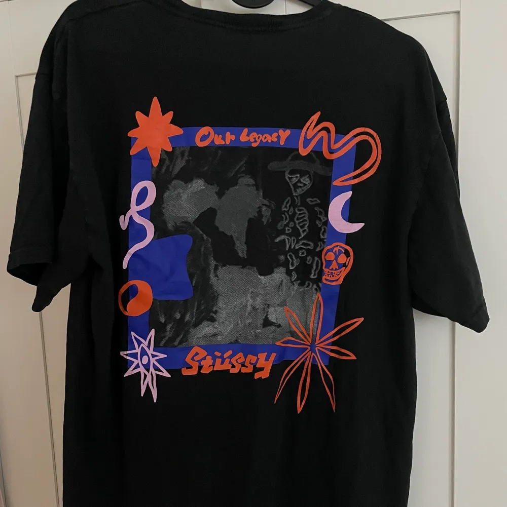 T-shirt från Stussy och Our Legacys collab 2020/21. 8/10. T-shirts.