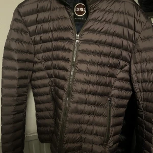 Colmar jacka  - Säljer min Colmar jacka strl 52, motsvarar L