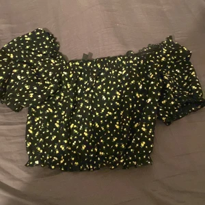 Sommar t-shirt storlek Xxs - En enkel sommar t-shirt har använt 1gång fast nu är den inte min stil 