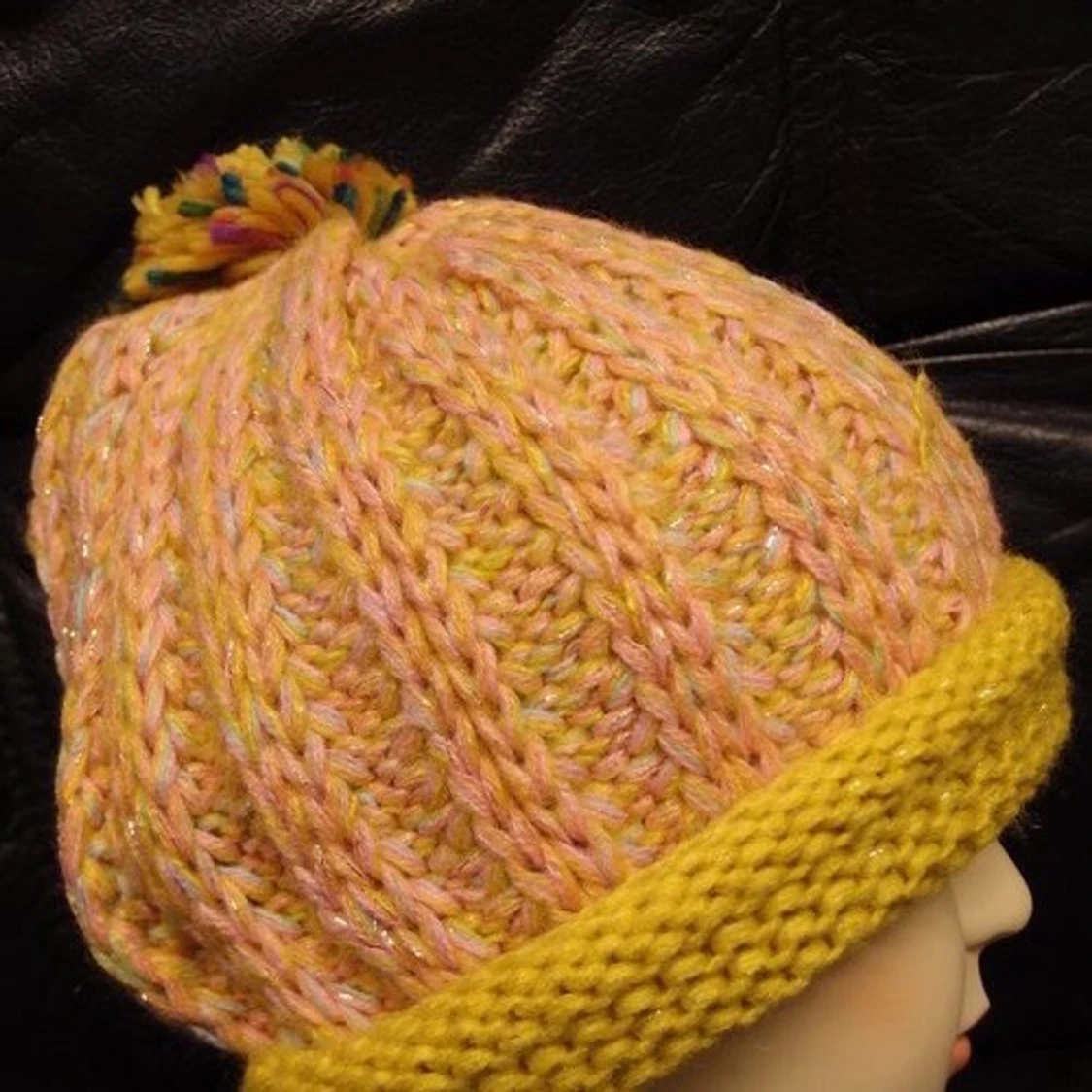 Stickad Mössa - 90