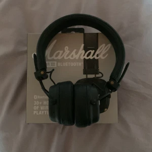 Marshall major III - Nästan oanvända hörlurar som funkar som dom ska